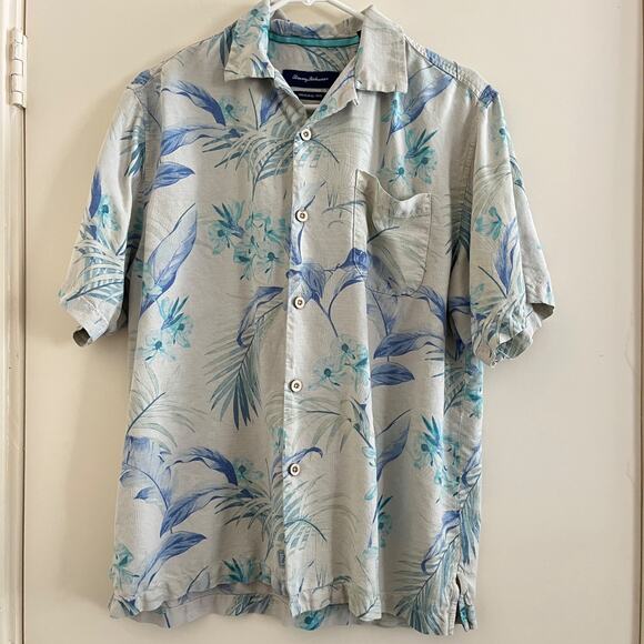 Tommy Bahama Mens Silk Hawaiian Shirt Sz M Tropical Floral Aloha Resort Cruise - Picture 1 of 8